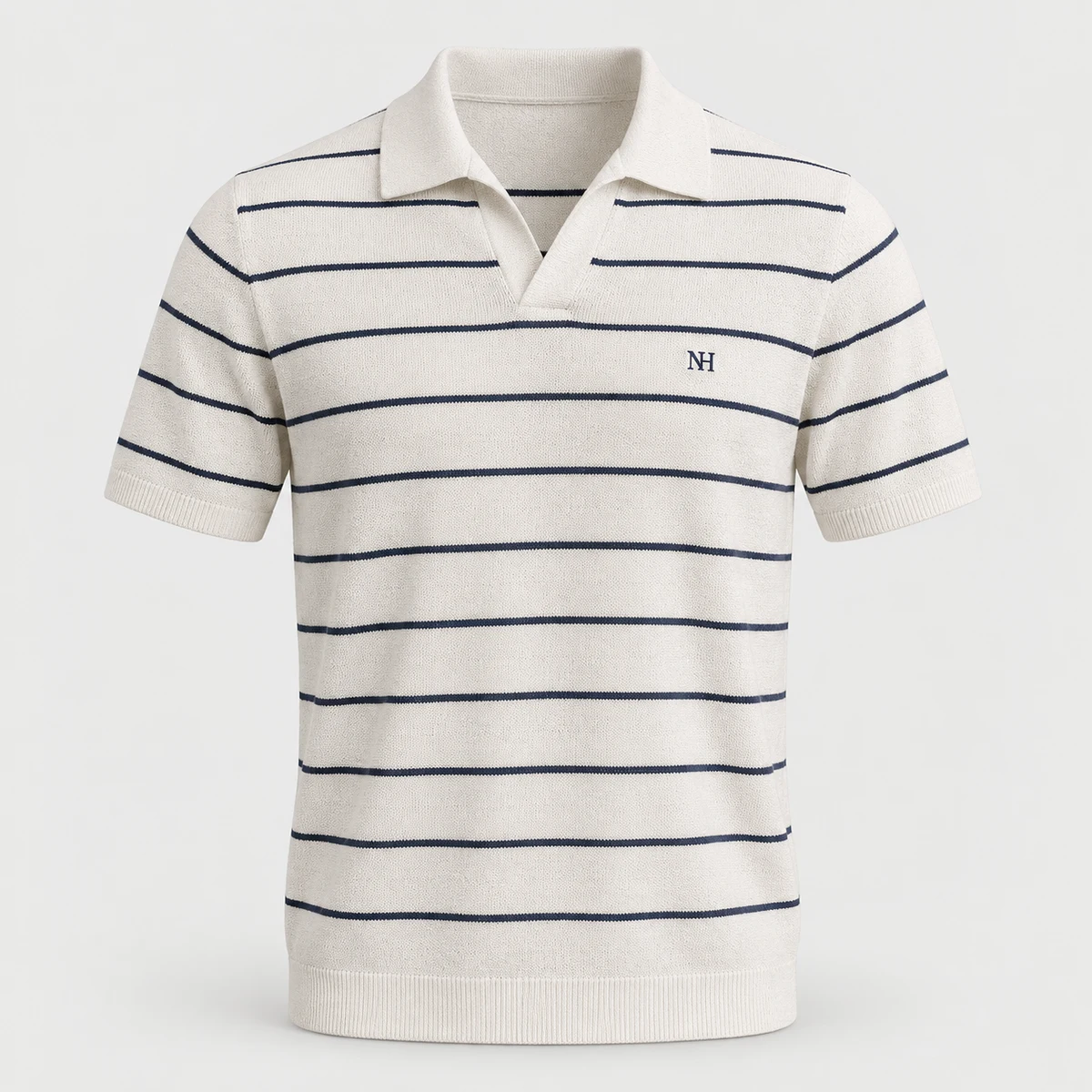 The Links Knit Polo in Chalk / Navy